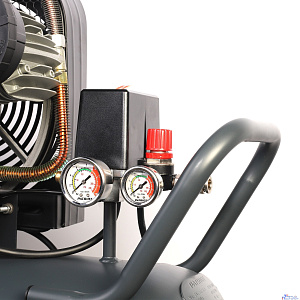 Компрессор PATRIOT KRX 580 L100 D [545302330] { поршневой, ременной, масляный, 580 л/мин, 100 л, 10 бар, 3 кВт, 400 В }